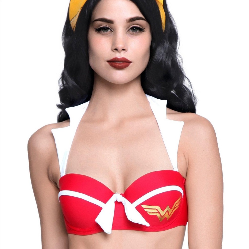 DC Bombshells Wonder Woman Swim Bikini Top - XXL NWT